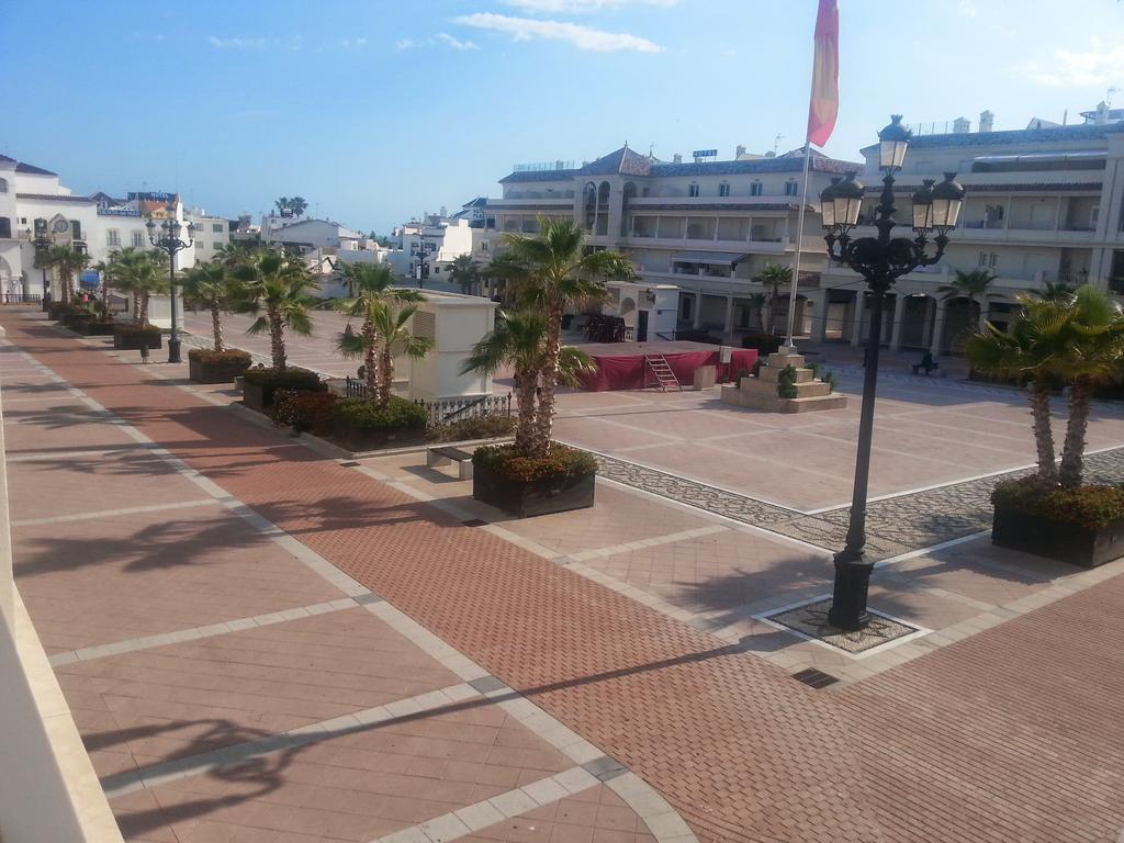 Apartamento Plaza Espana Nerja Bagian luar foto